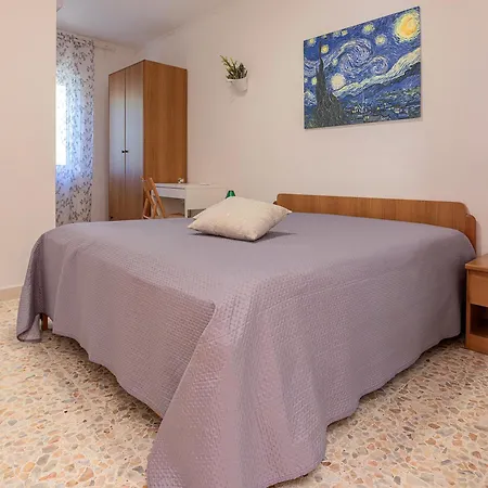 アパート Casa マッティナータ